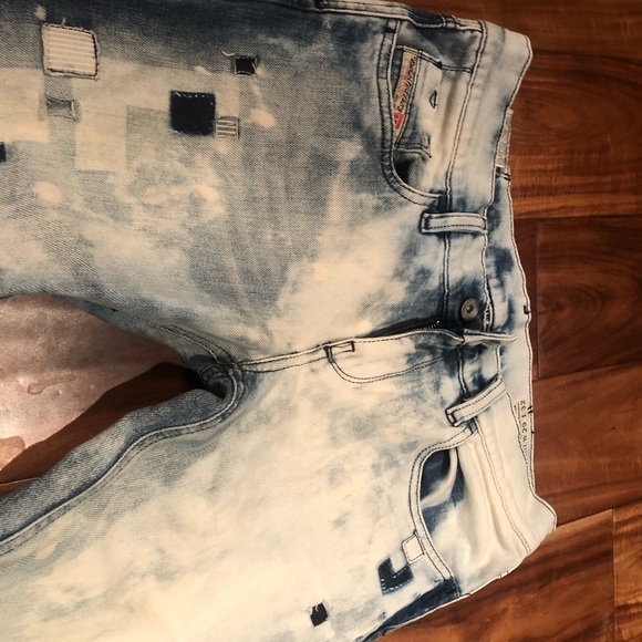 Jeans - Picture 2 of 3